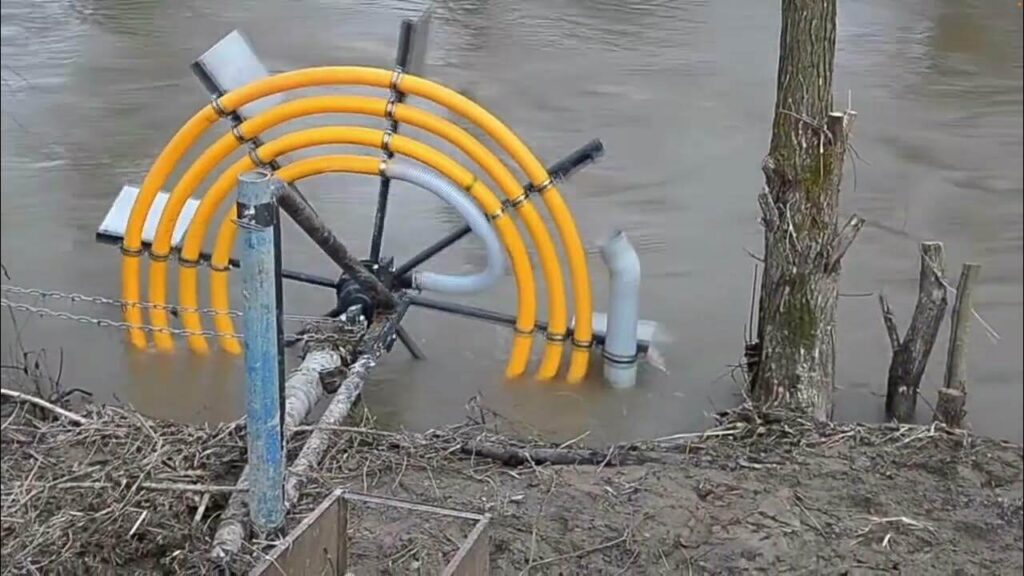 Как поднять воду на высоту без насоса